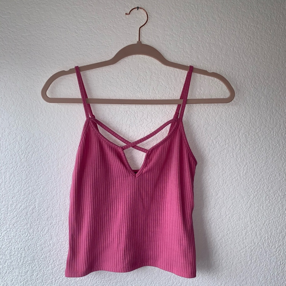 pink tank top